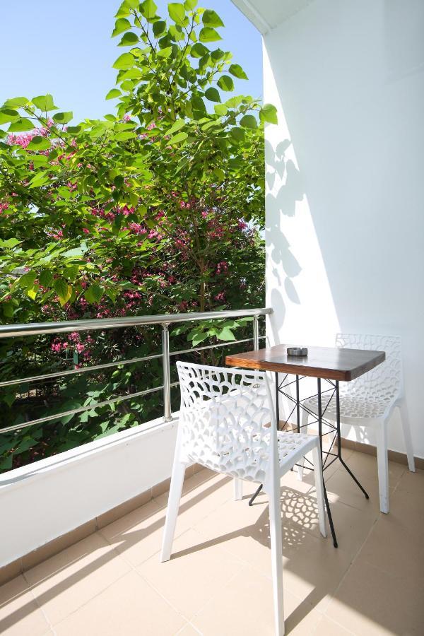 The Hart Hotel Vlore Bagian luar foto