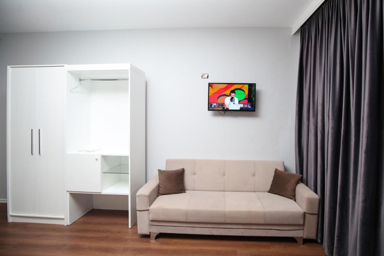 The Hart Hotel Vlore Bagian luar foto