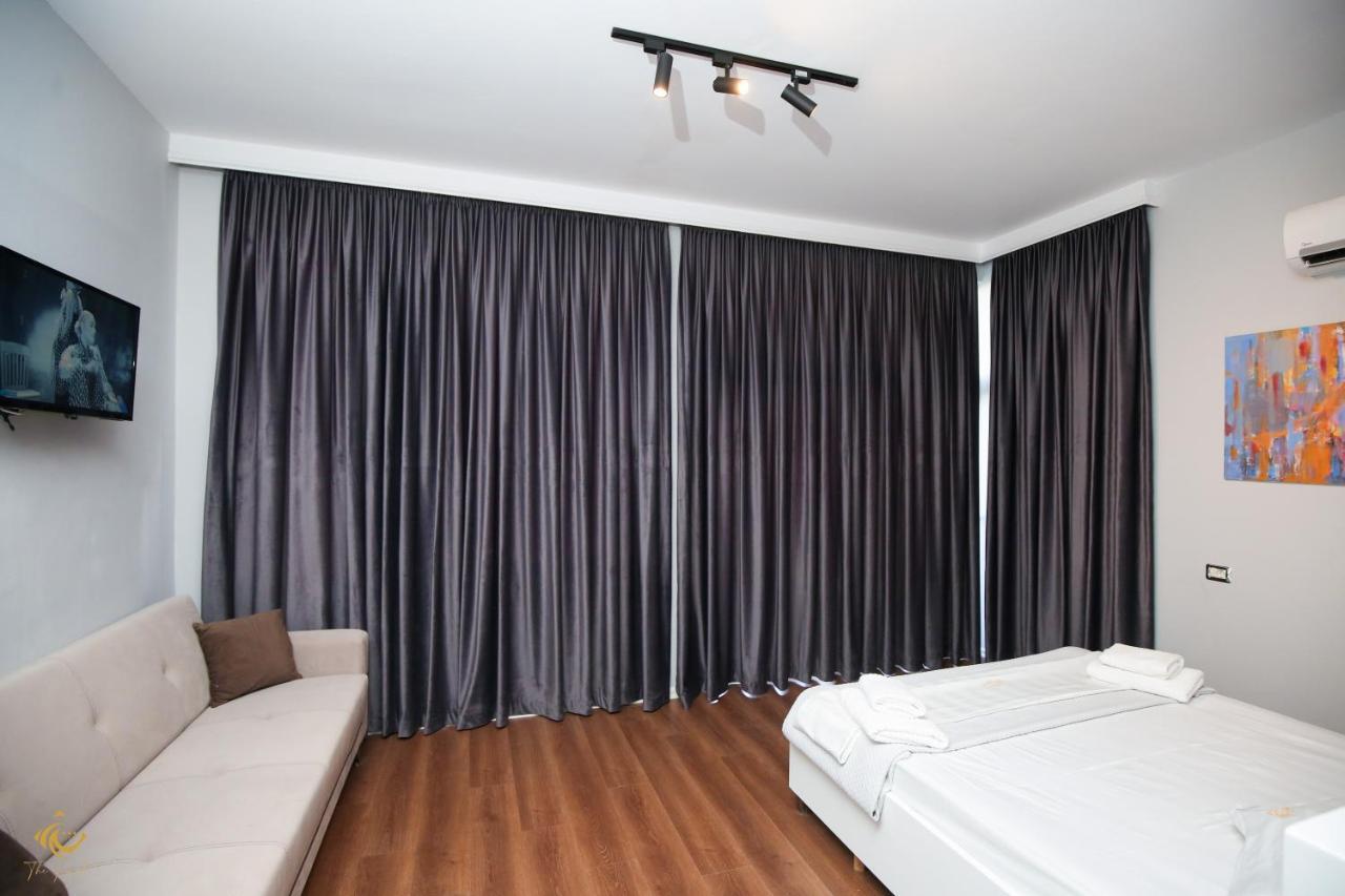 The Hart Hotel Vlore Bagian luar foto