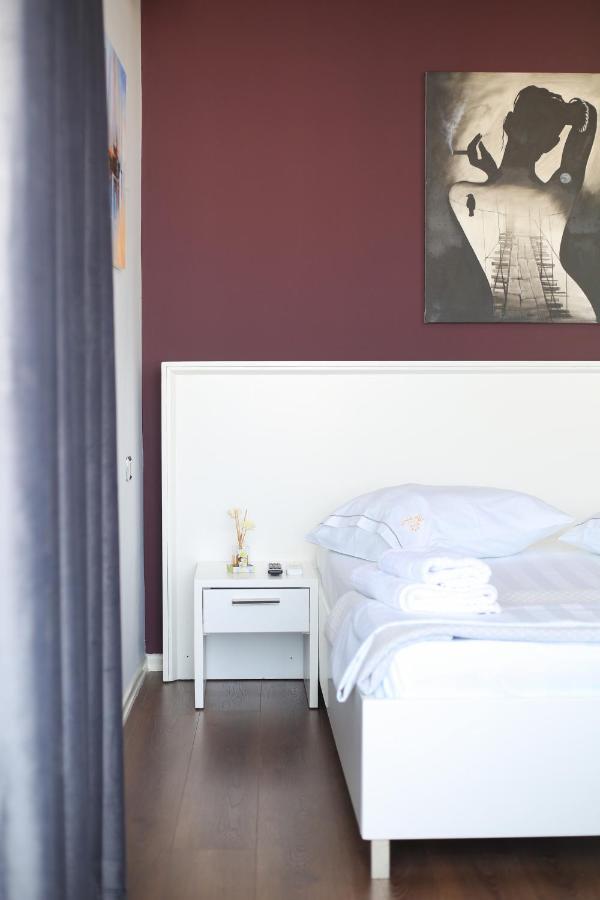 The Hart Hotel Vlore Bagian luar foto