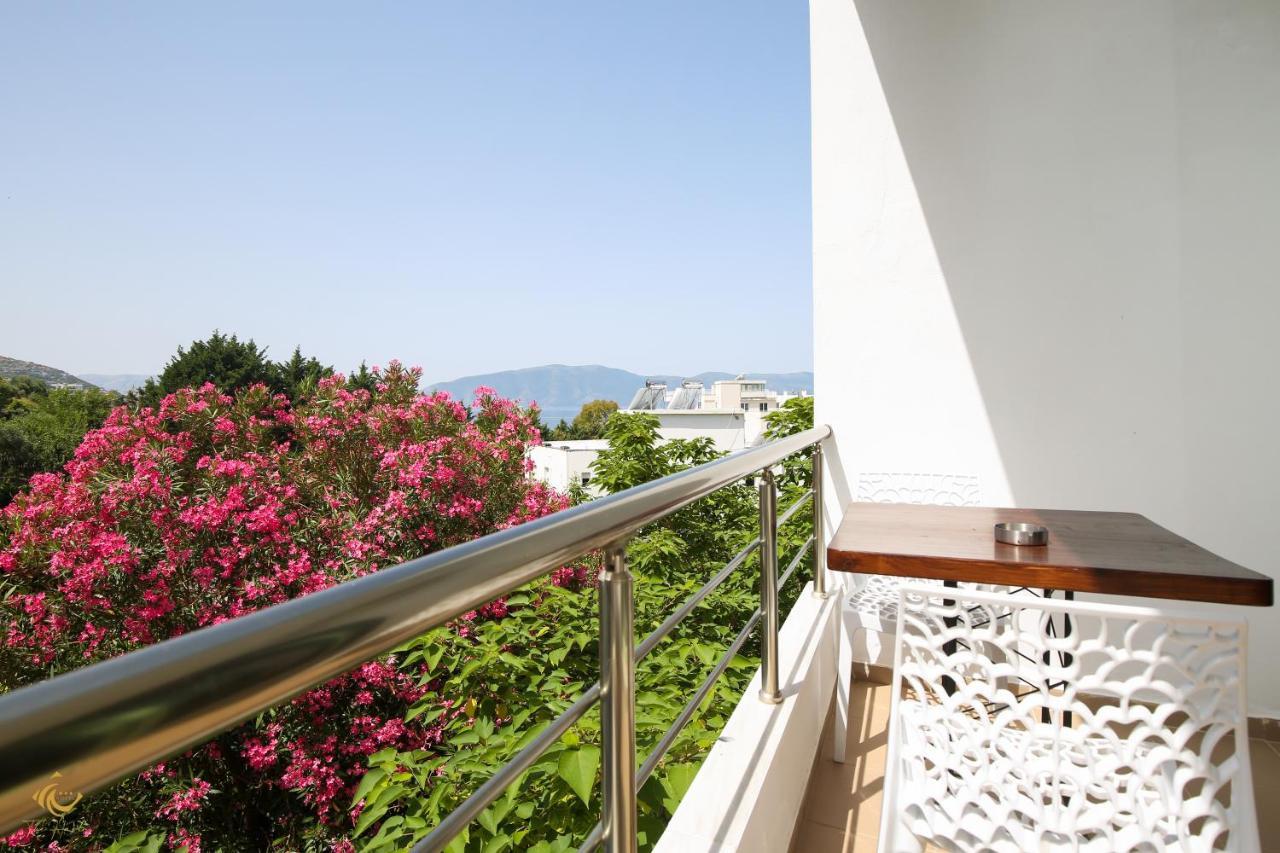 The Hart Hotel Vlore Bagian luar foto