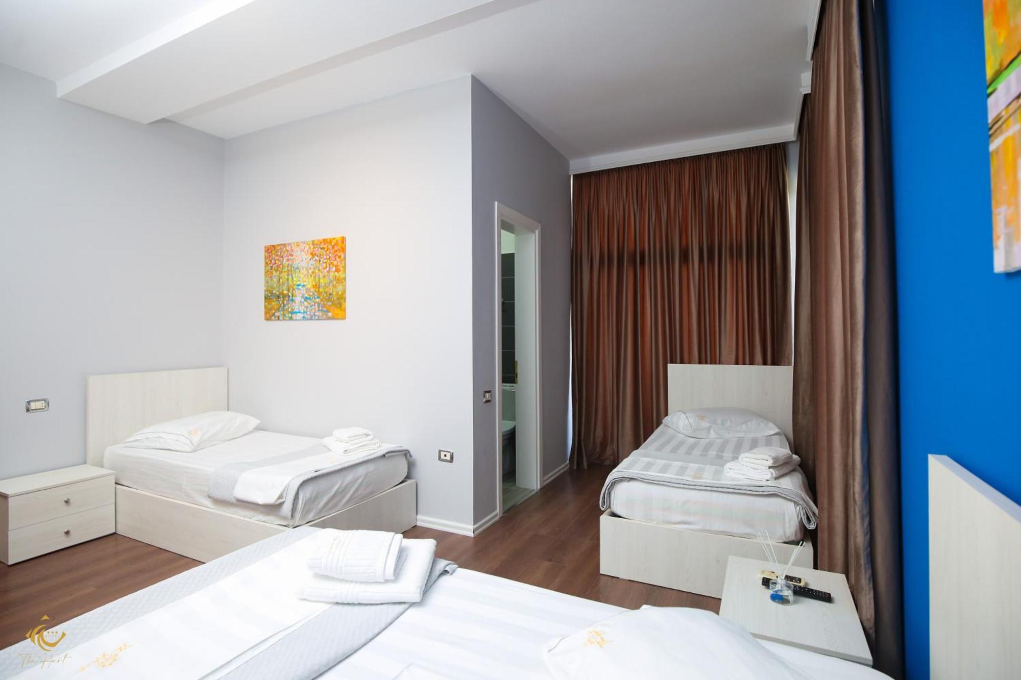 The Hart Hotel Vlore Bagian luar foto