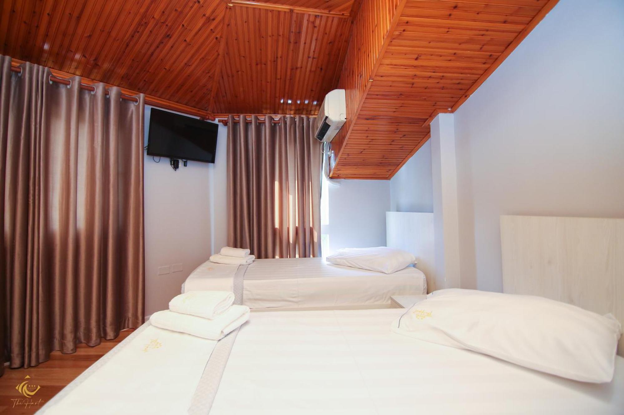The Hart Hotel Vlore Bagian luar foto