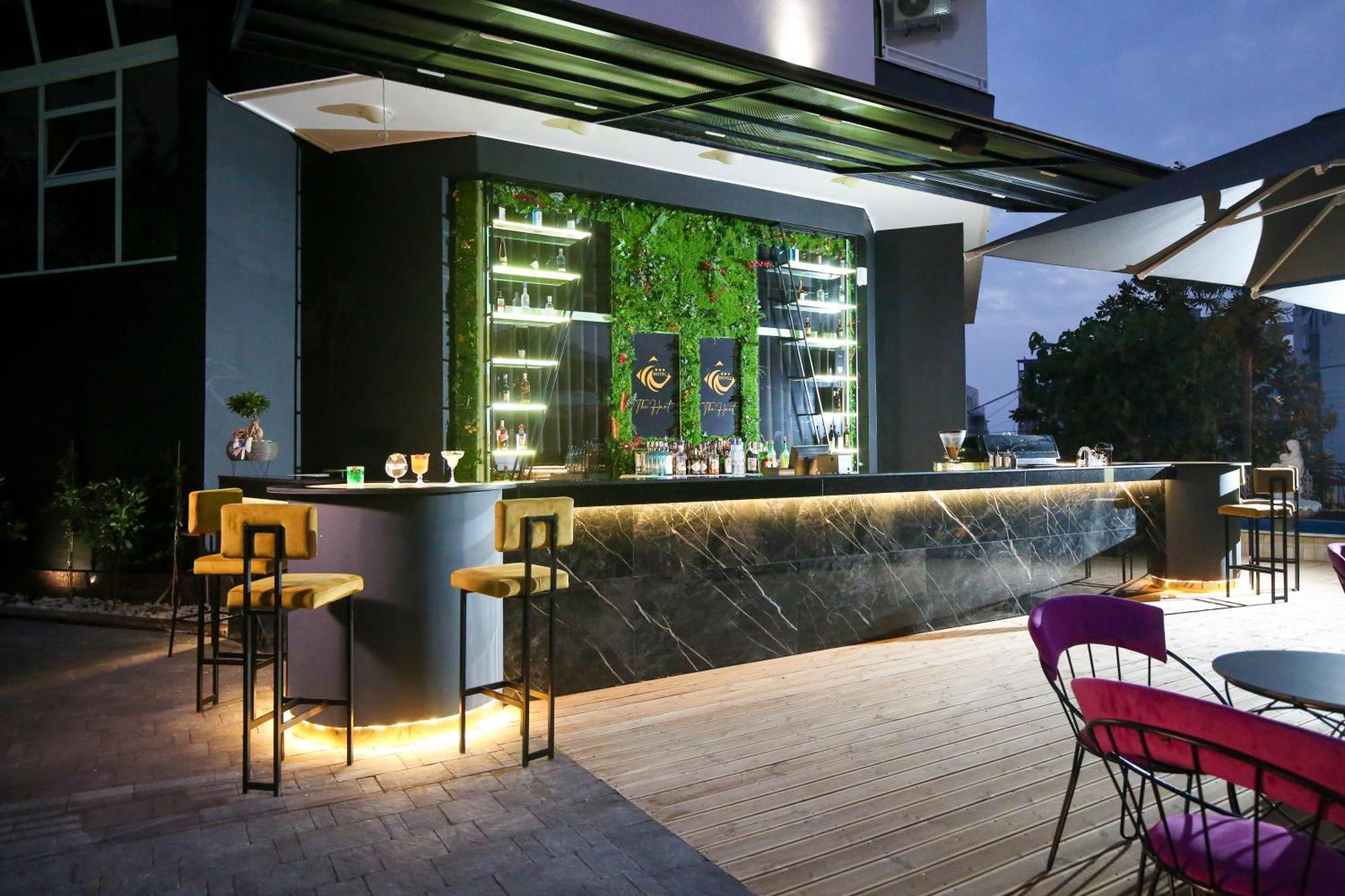 The Hart Hotel Vlore Bagian luar foto