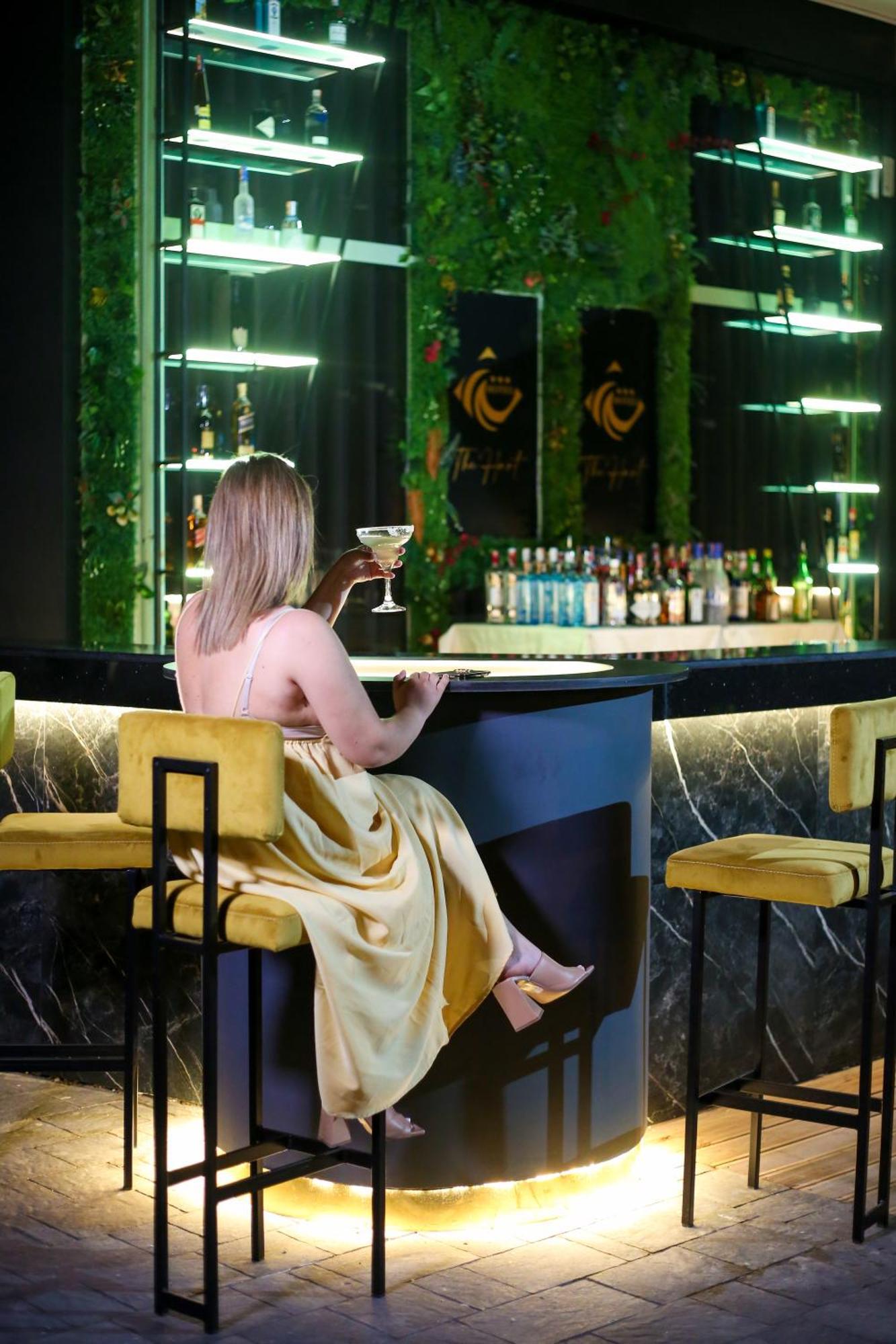 The Hart Hotel Vlore Bagian luar foto