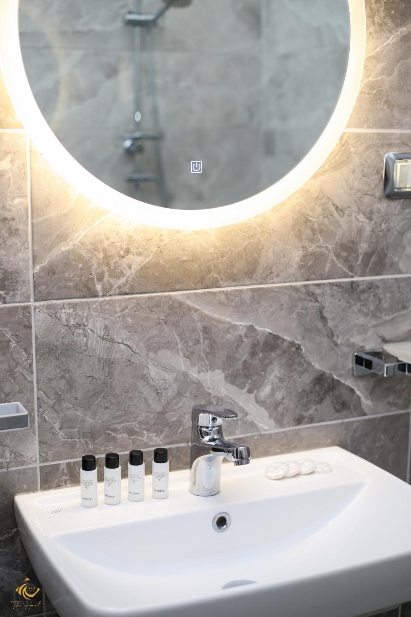 The Hart Hotel Vlore Bagian luar foto
